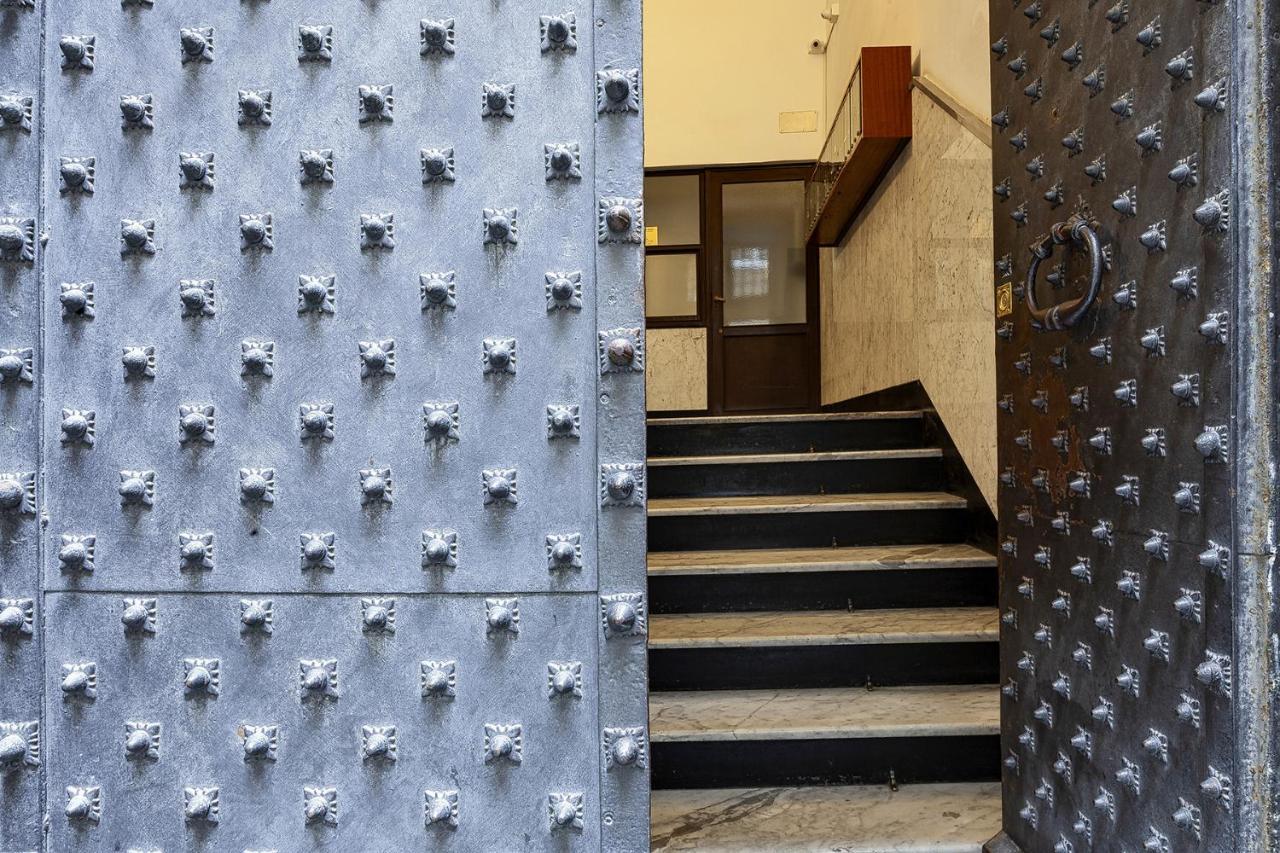 ג'נובה Appartamento Alla Cattedrale Di San Lorenzo By Wonderful Italy מראה חיצוני תמונה